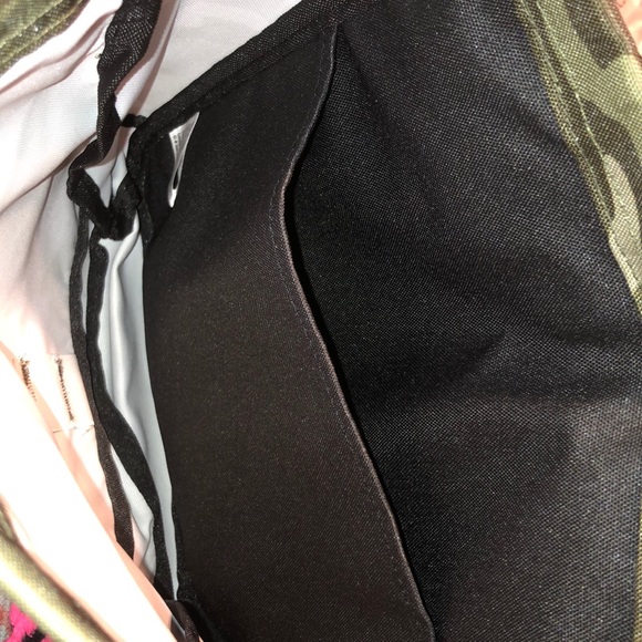 Pink / victoria’s Secret backpack - Picture 6 of 8